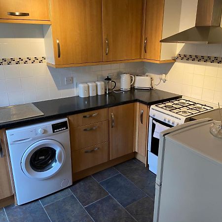 Cosy 3-Bedroom House, Stones Throw To Beach Weymouth Exteriör bild