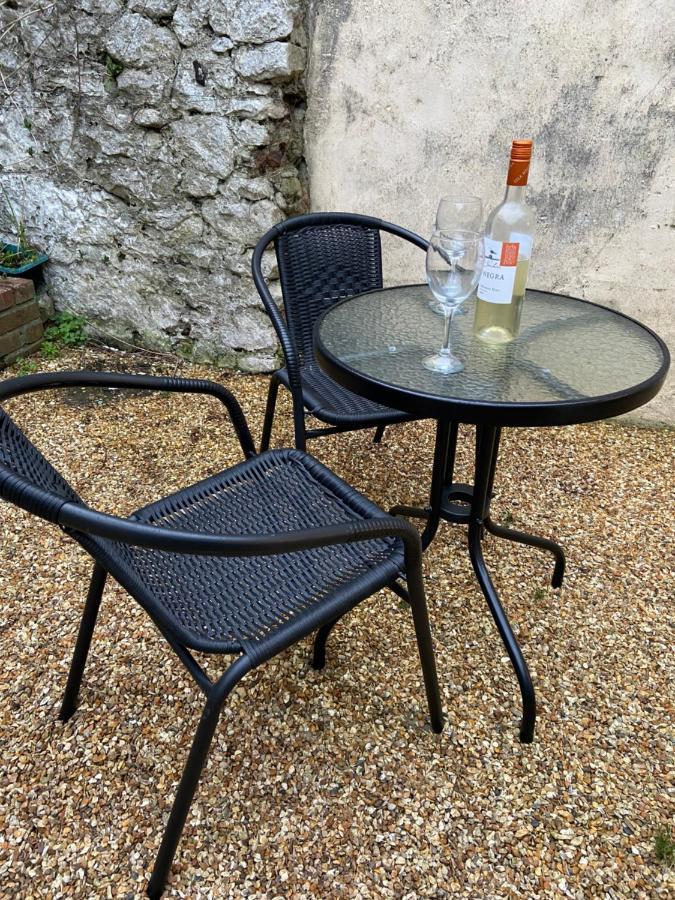 Cosy 3-Bedroom House, Stones Throw To Beach Weymouth Exteriör bild