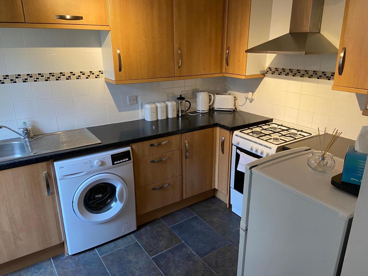 Cosy 3-Bedroom House, Stones Throw To Beach Weymouth Exteriör bild